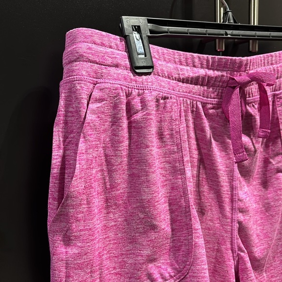 90° By Reflex Athletic shorts,elastic drawstring waist, hip pockets,lightweight - Picture 3 of 7